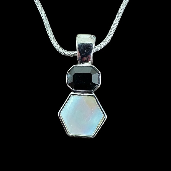 Elegant LIA SOPHIA Silver, Onyx, Opal Necklace and Earring Set - NWOT - Picture 2 of 6